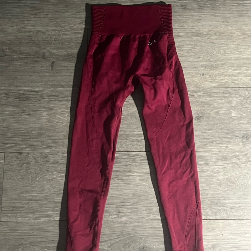 AYBL Red Legging / Butt & Quad Contour / No usual wear and tear